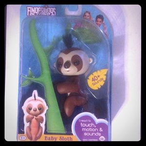 WowWee Fingerling Baby Sloth (Kingsley)