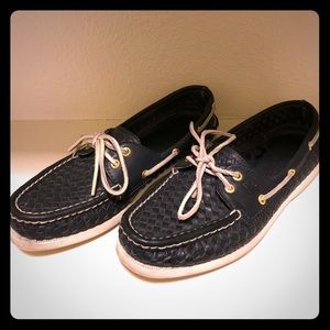 Blue women’s Sperrys