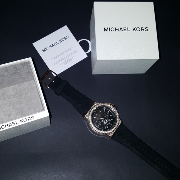 Watch - Picture 3 of 3