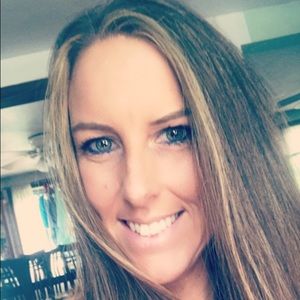 Meet your Posher, Desiree