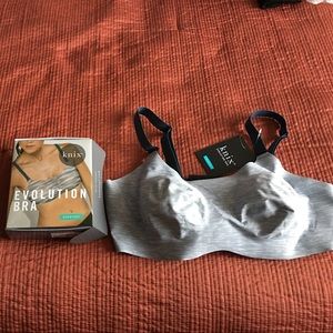 Knixwear 8 in 1 Bra.