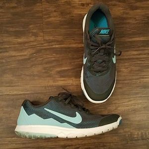 Nike Flex Experience sz 9