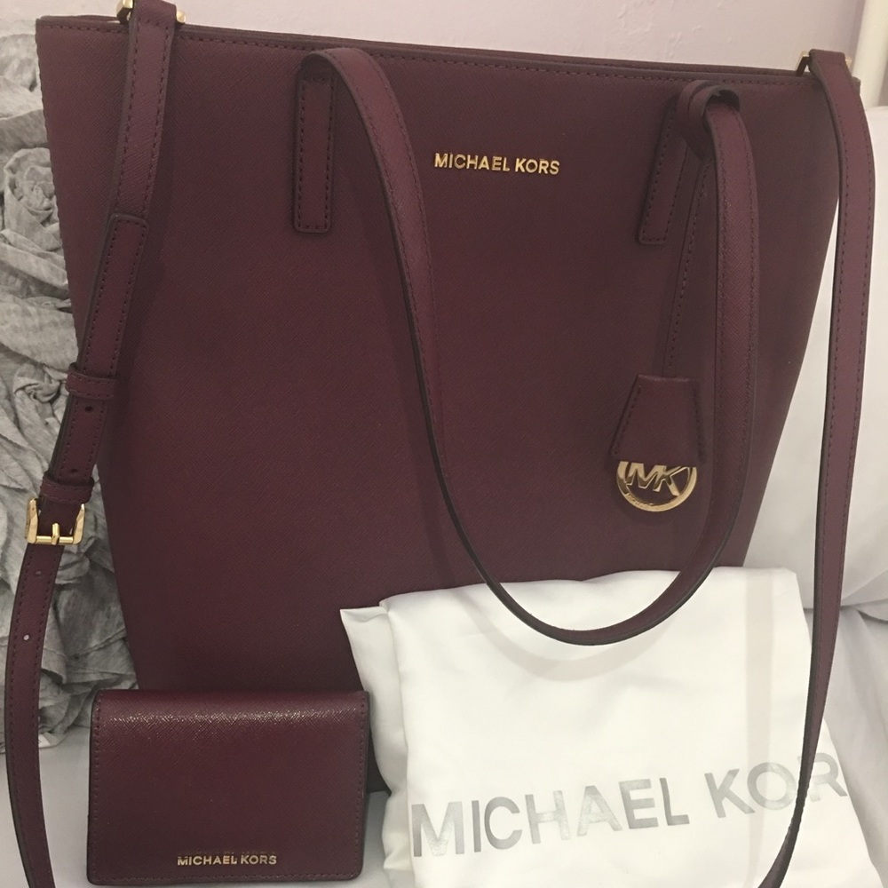 BNWT Michael Kors Tote Bag w/ Matching wallet