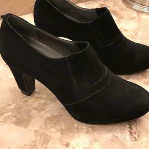 Oh! Black suede ankle boots.