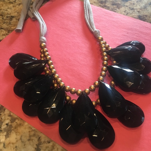 Black crystal two layer drop necklace - Picture 2 of 3