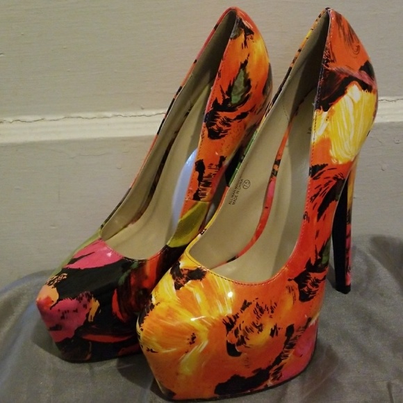 High Heels - Picture 2 of 6