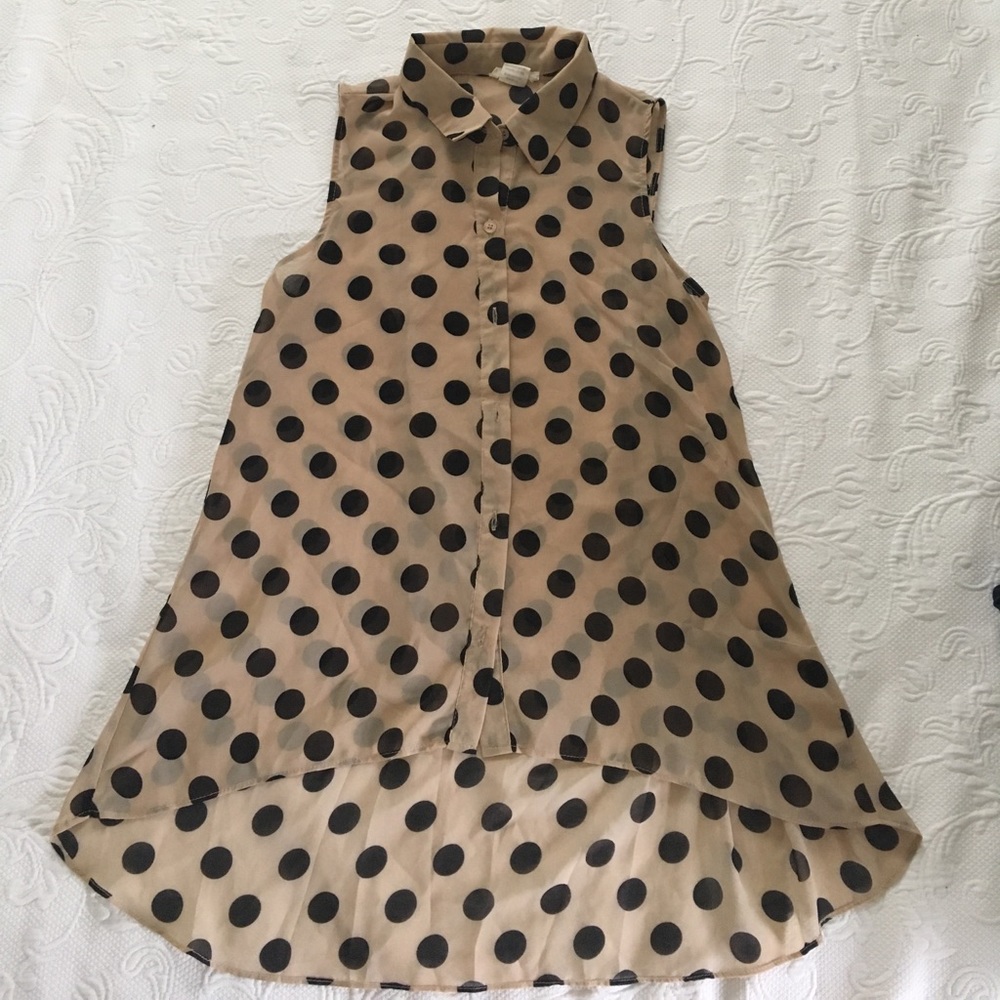 Polka Dot sleeveless blouse