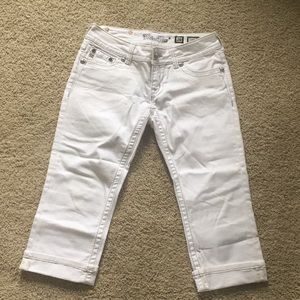 White Miss Me Capris