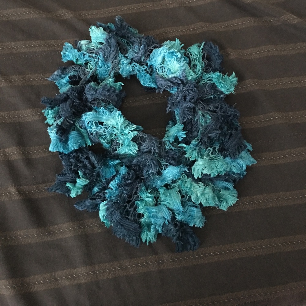 Infinity scarf
