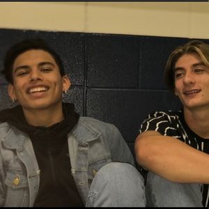 Meet your Posher, Hunter