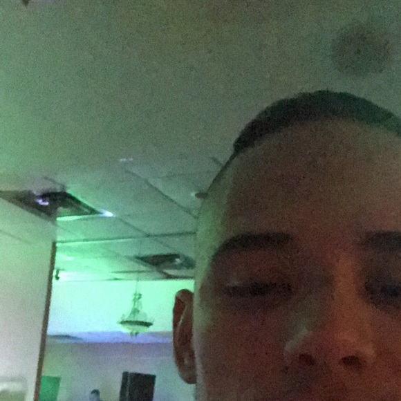 Meet your Posher, Andres - Picture 1 of 1