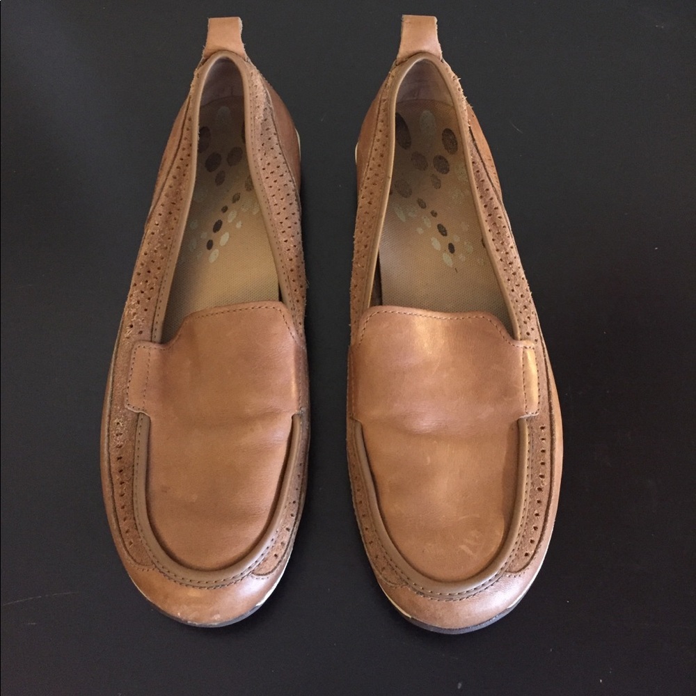 Merrell tan loafers