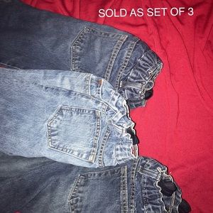3 PAIR OF JEANS