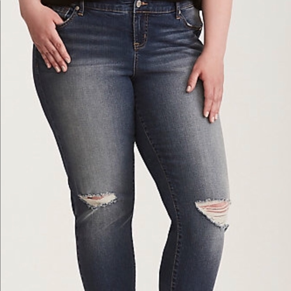 Torrid Ex-Boyfriend Jeans- medium wash w/knee rips