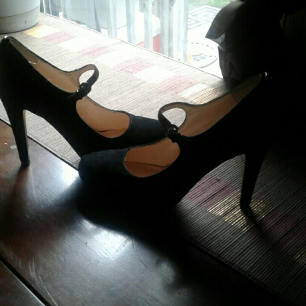 GUESS Maryjanes