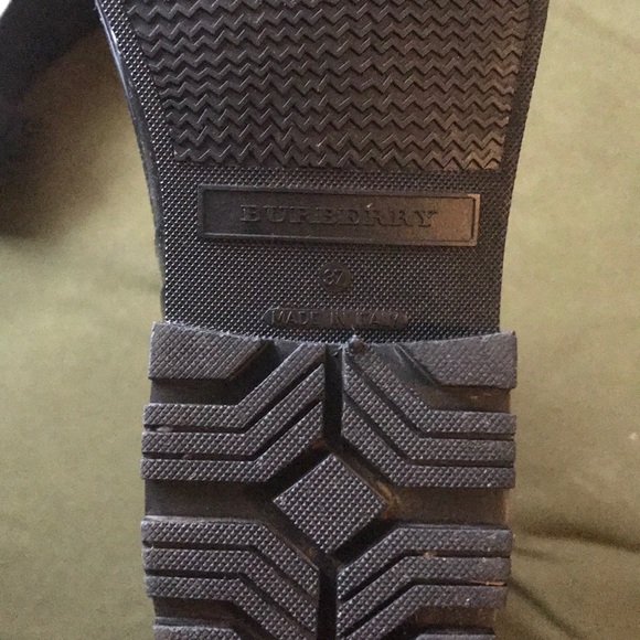 Authentic Burberry Rain Boots - Picture 3 of 4