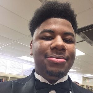 Meet your Posher, Lawrence