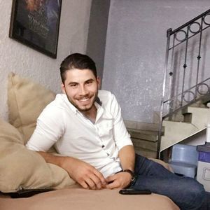 Meet your Posher, Jonathan