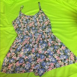 Floral Romper Size L