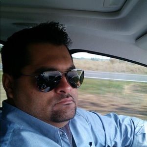 Meet your Posher, Wesley