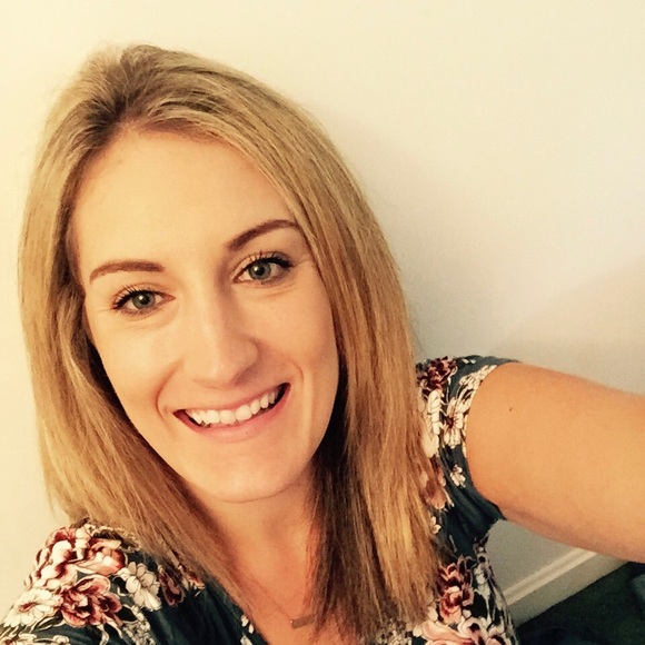 Meet your Posher, Lindsey - Picture 1 of 1