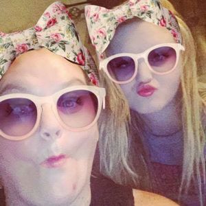 Meet your Posher, Kim