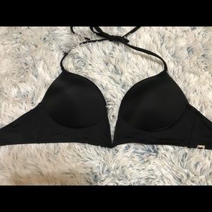 NEW🔥🔥Victoria’s Secret Bikini top!
