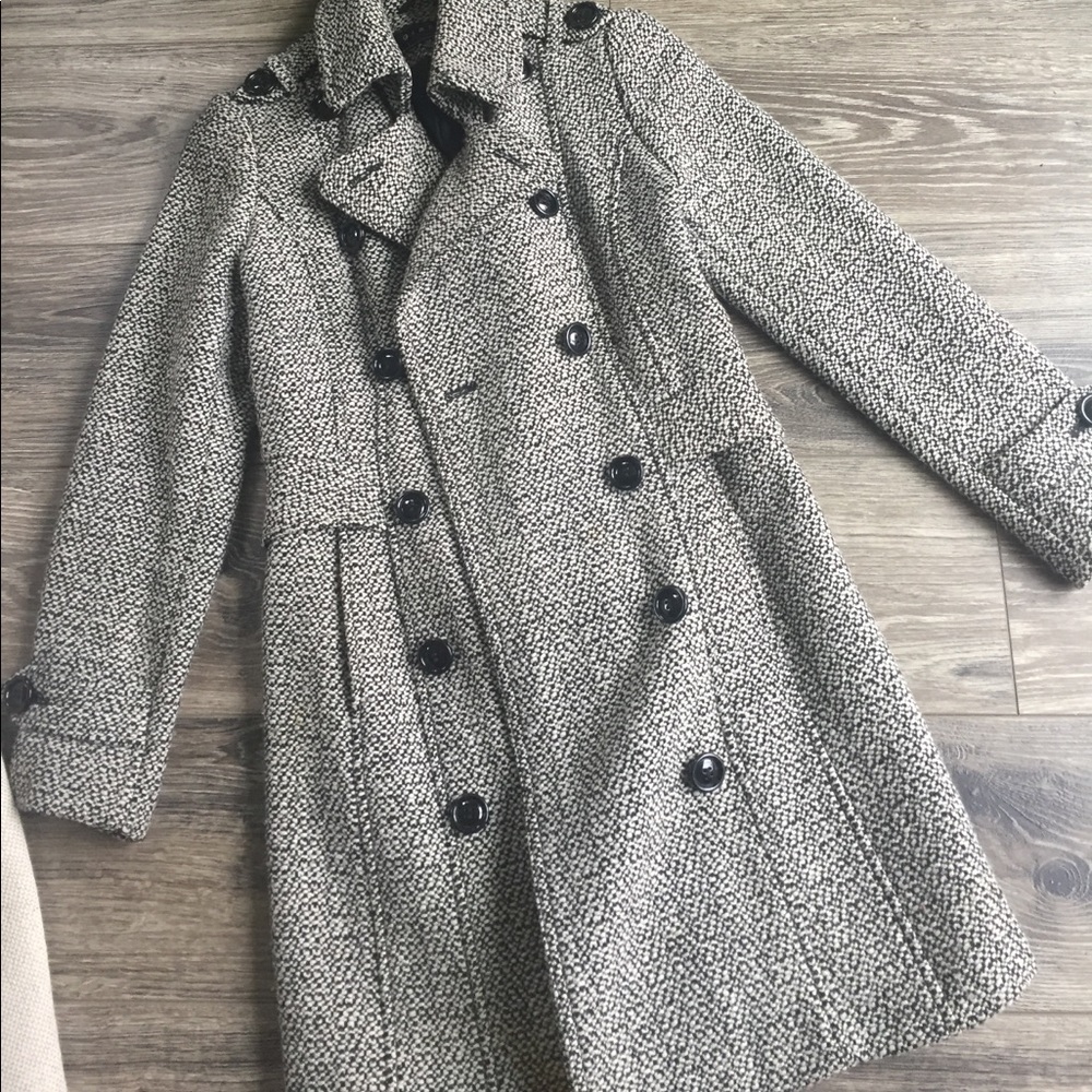 Pretty, long pea coat