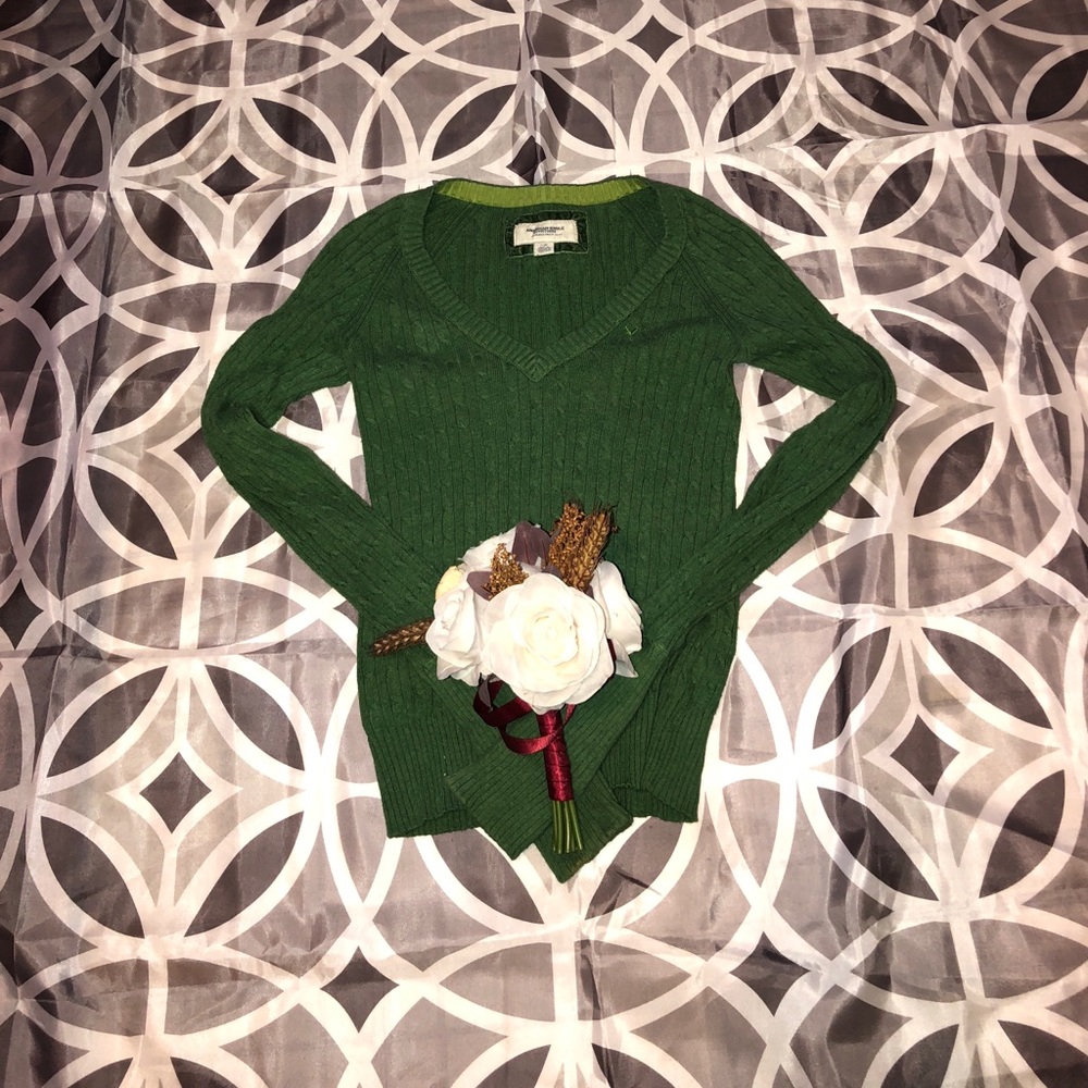 American eagle 🦅 outfitters sweater
