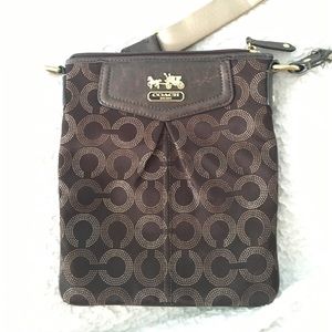 ***Buy This*** CUTE Genuine Coach purse