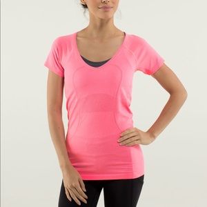 Lululemon run swiftly tech v-neck short sleeve tee