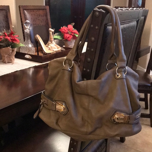 JustFab Handbags - Just fab Tan handbag with gold hardware. Cute!