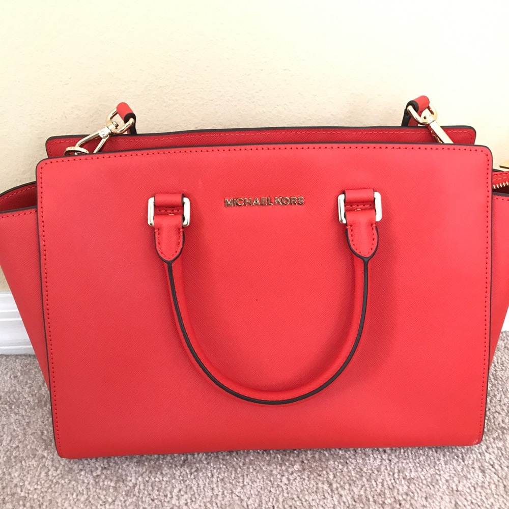 Michael Kors purse