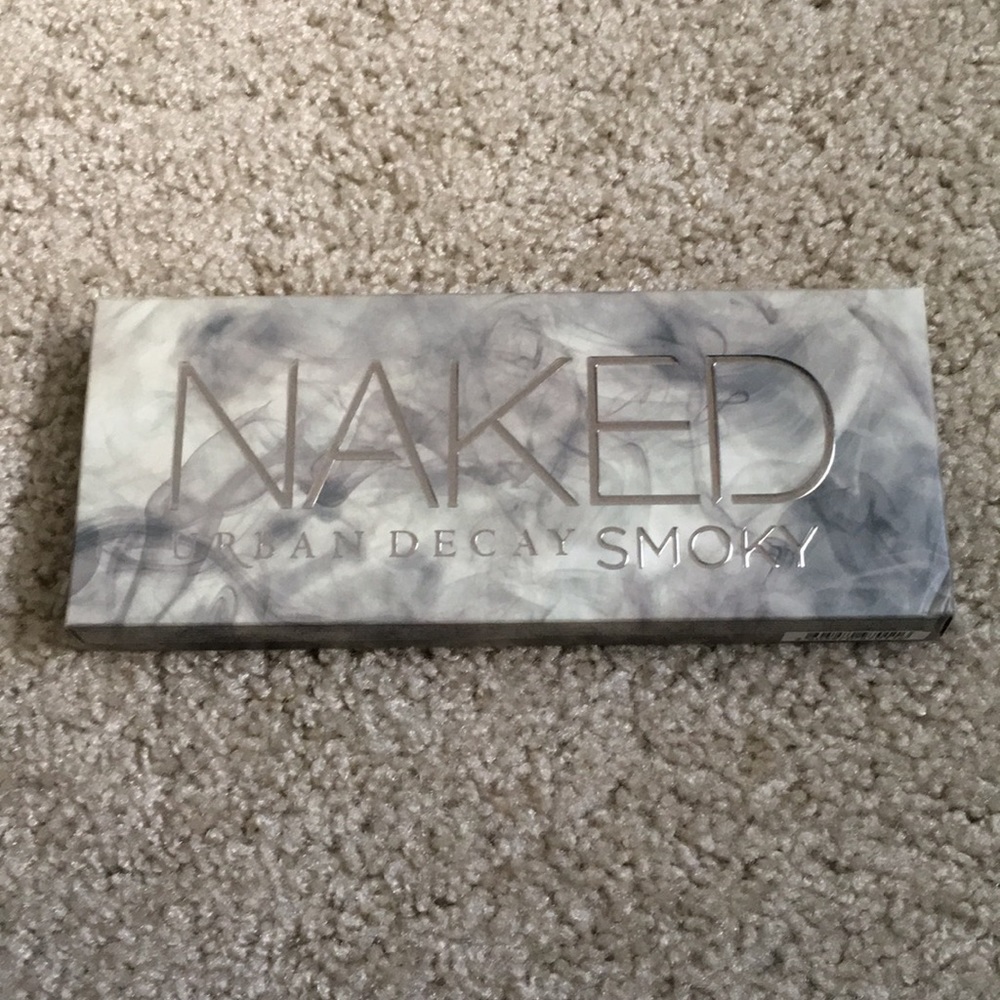 NEW Urban Decay Naked Smoky palette