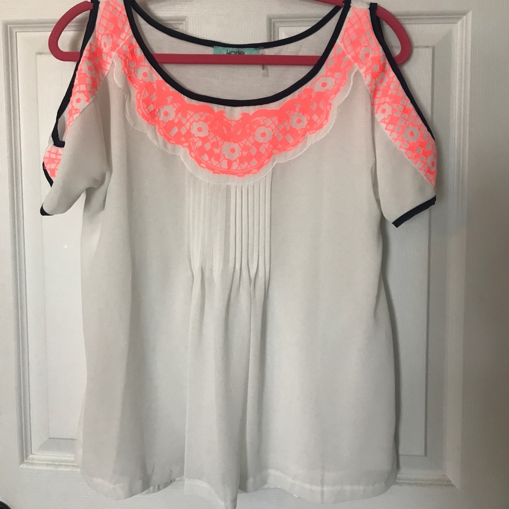 Cold Shoulder Top - Picture 2 of 3