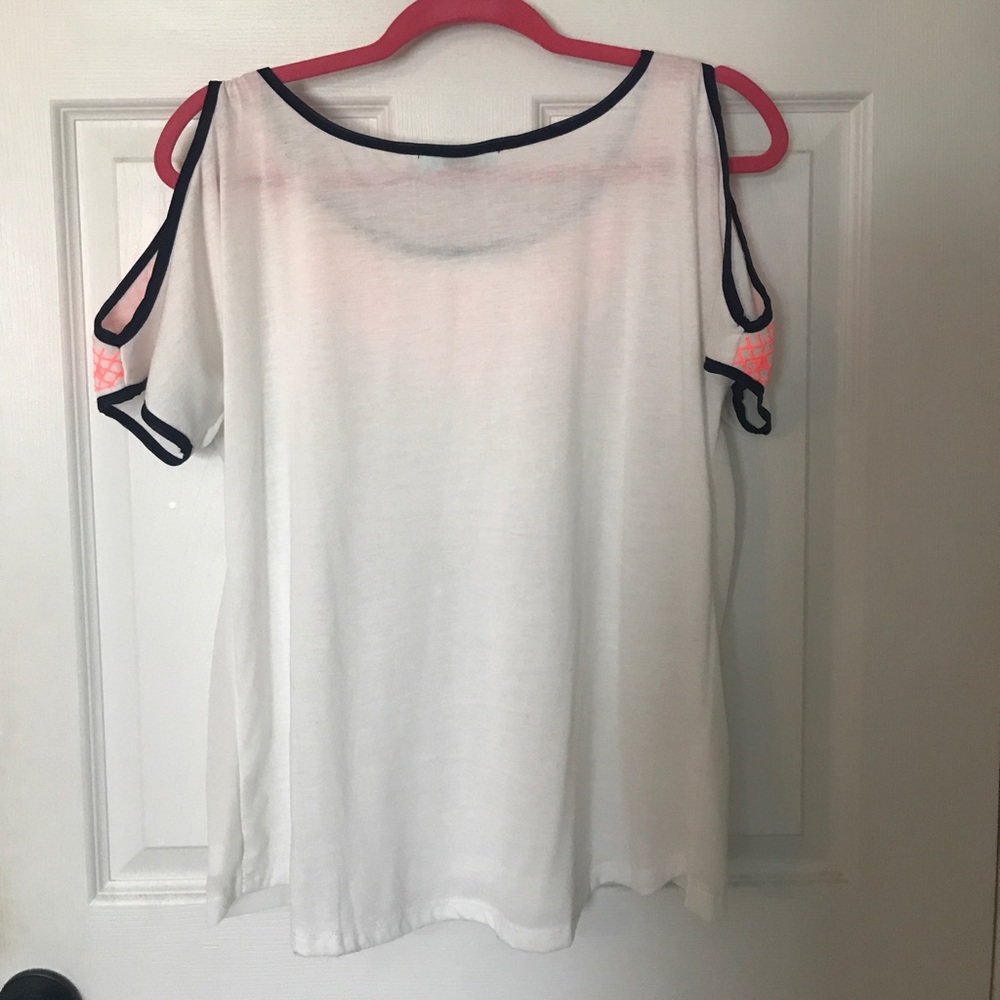 Cold Shoulder Top - Picture 3 of 3