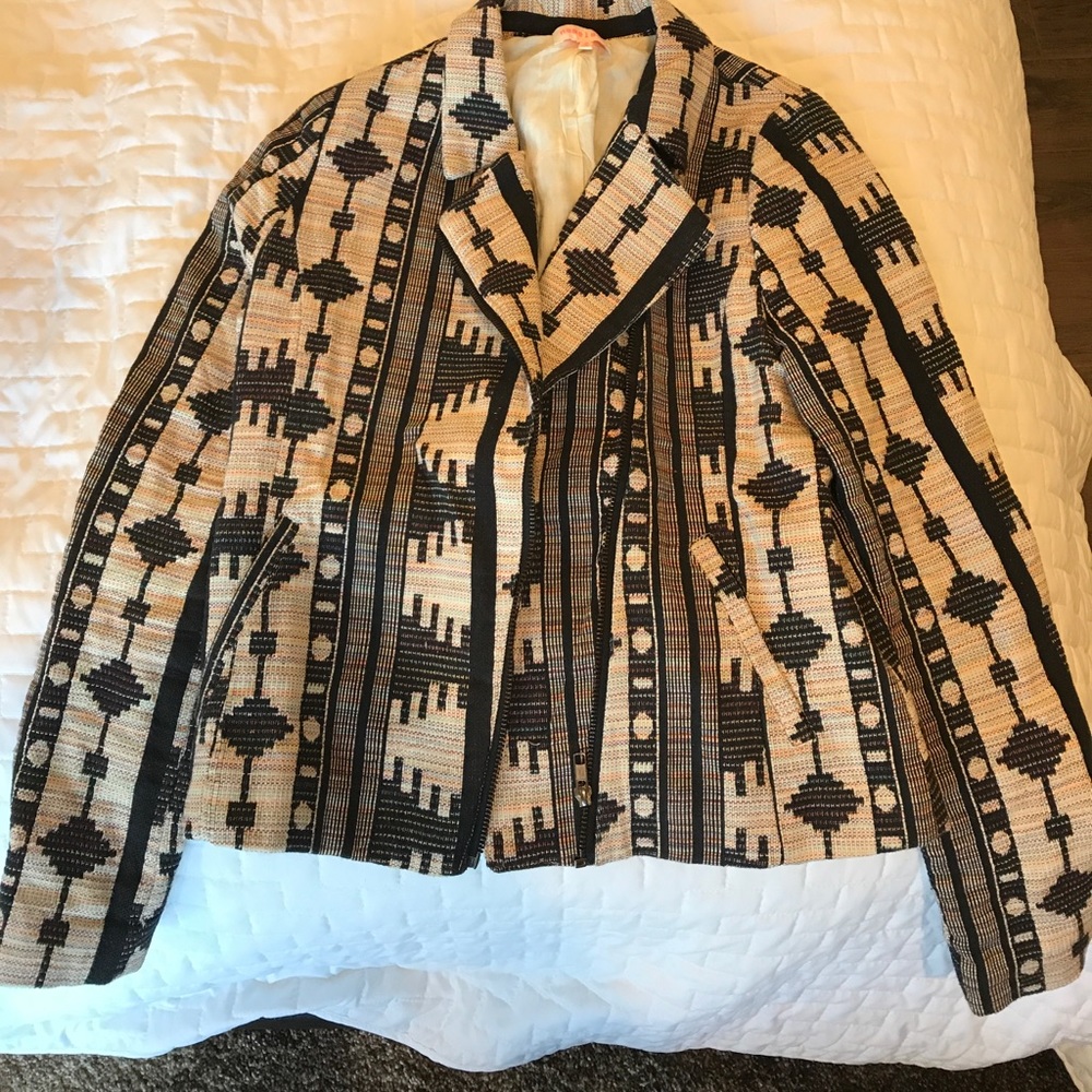 Black and colorful jacket - Picture 1 of 3