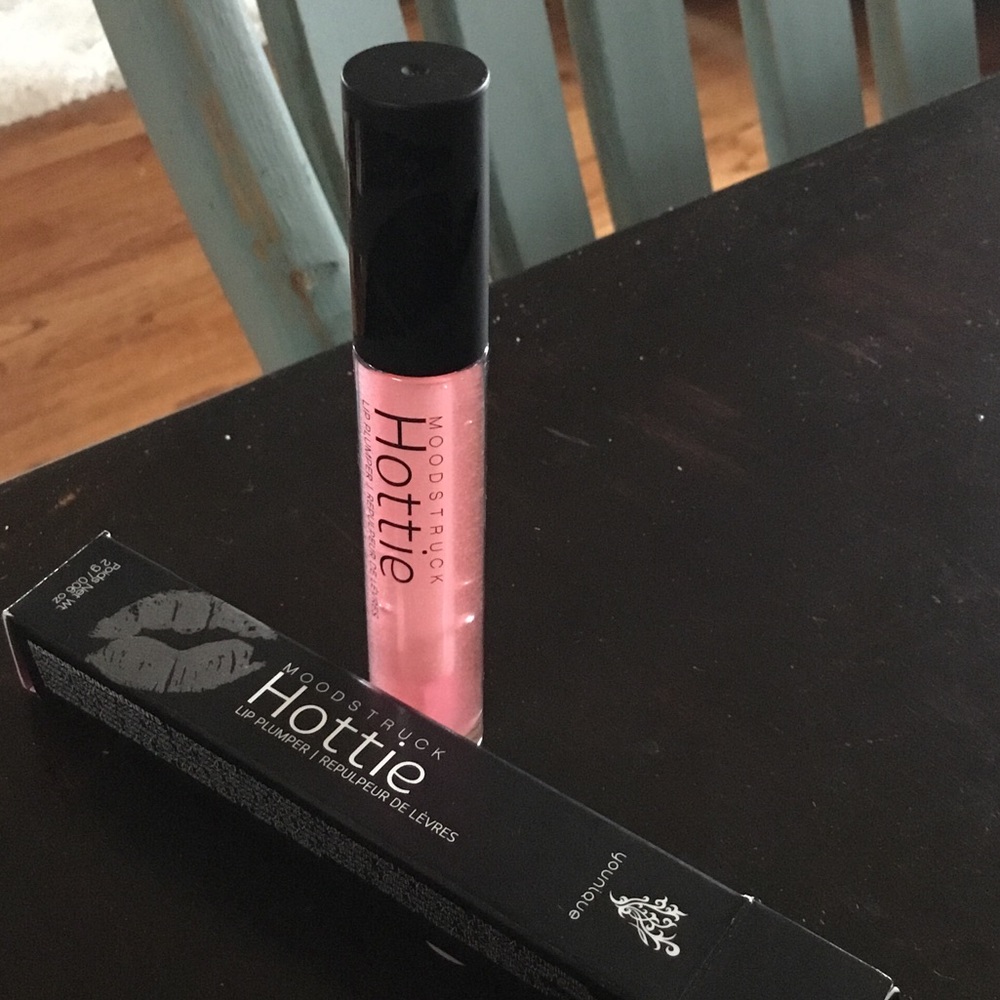 Lip plumper