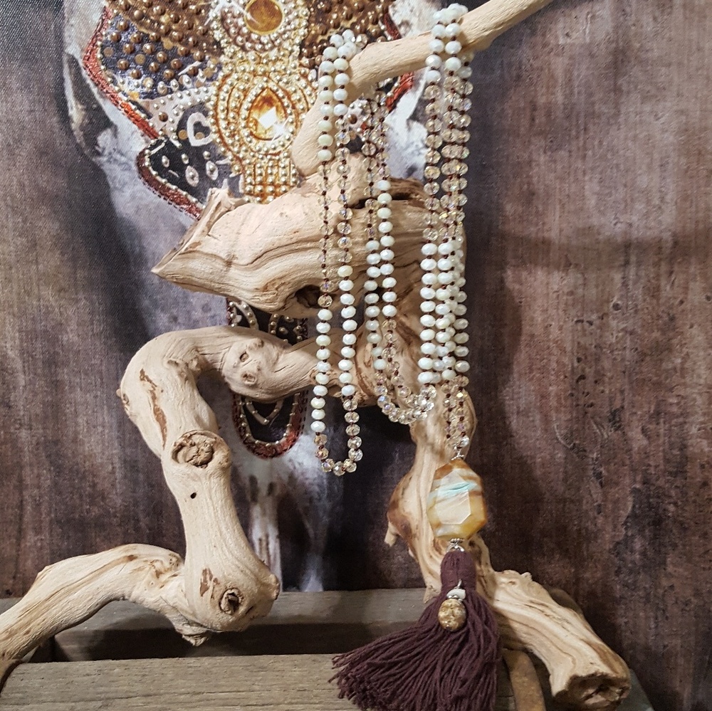 🚫SOLD🚫NEW! CRYSTAL BEAD & STONE TASSEL NECKLACE!