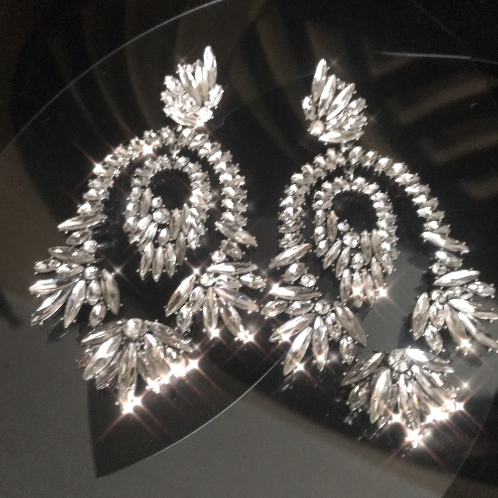 Gorgeous Sparkling Crystal Chandelier Earrings