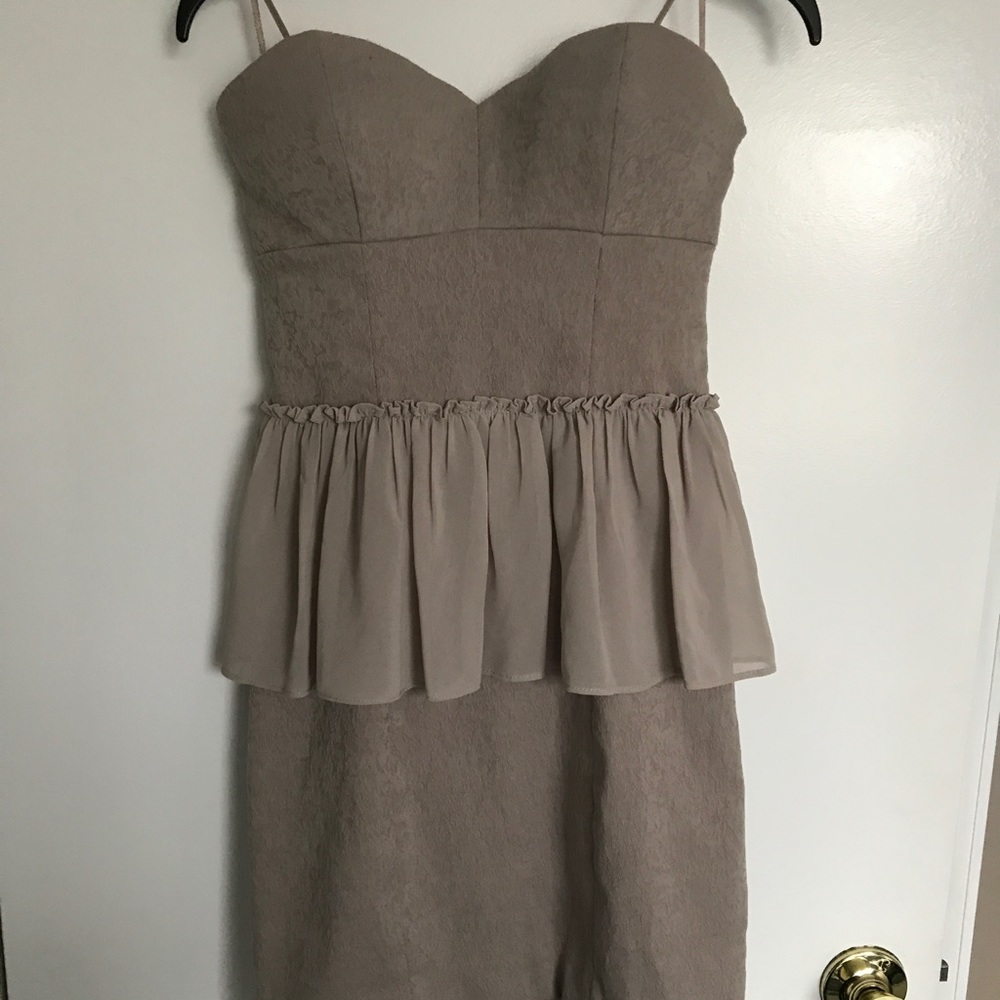 Guess size 2 taupe dress