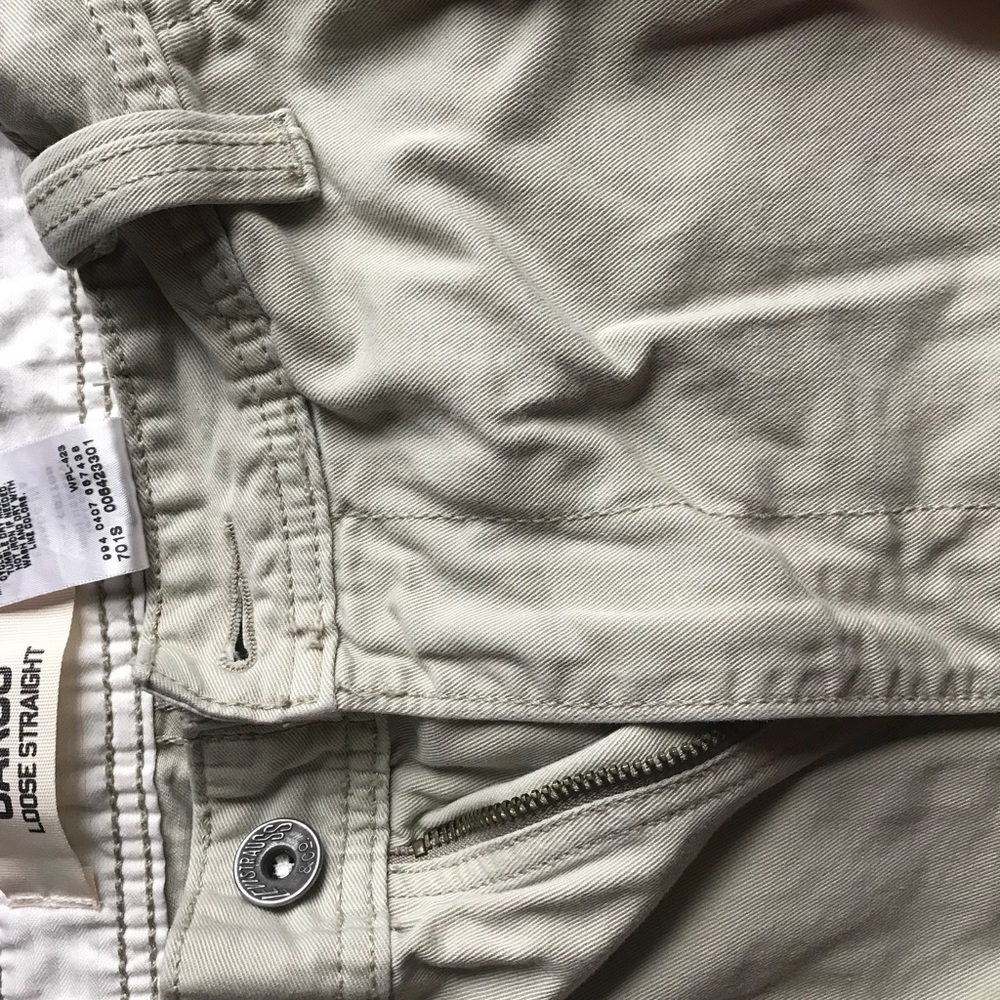 A pair of Levi’s jeans 32x34