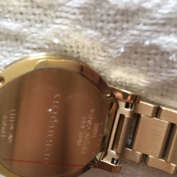 Burberry - Picture 2 of 5