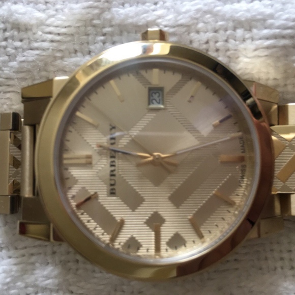 Burberry - Picture 4 of 5