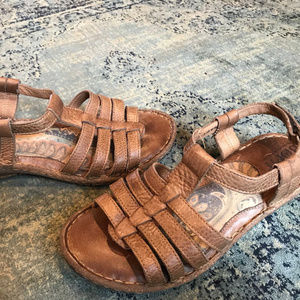 Born *JOJO Women's Strappy Sandals Sz 8 / 39