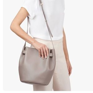 Cuyana | LIKE NEW Structured Cinch Bag in Clay