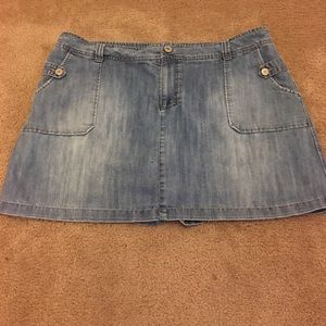Light blue skort