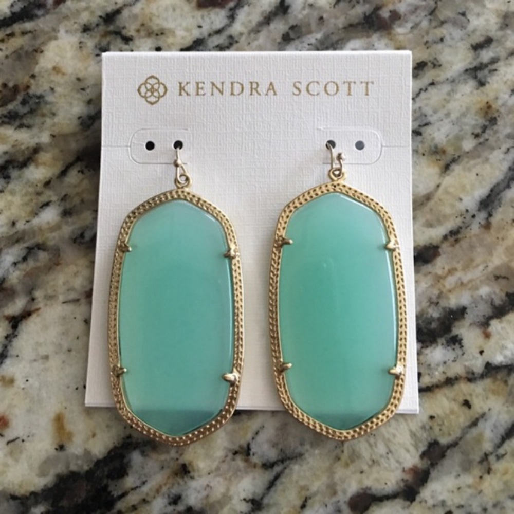 Kendra Scott Danielle earrings EUC
