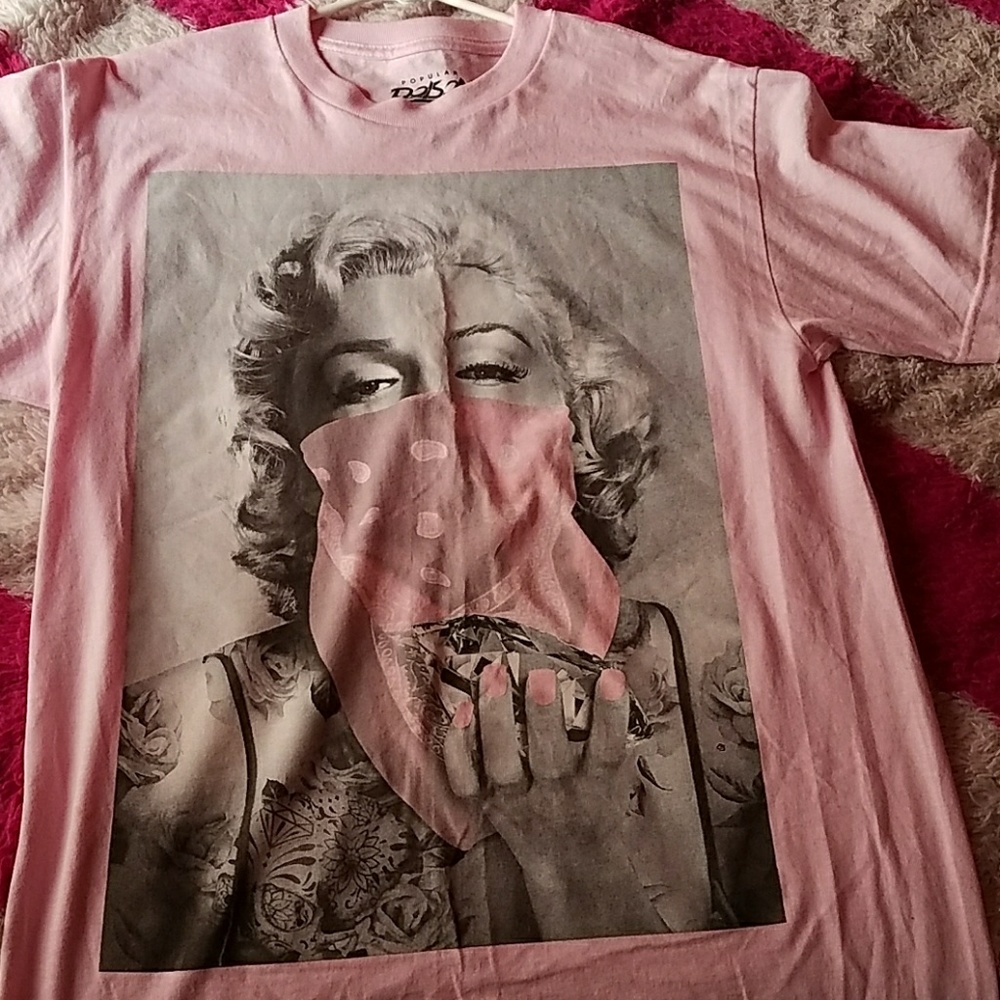 Merilyn Monroe shirt