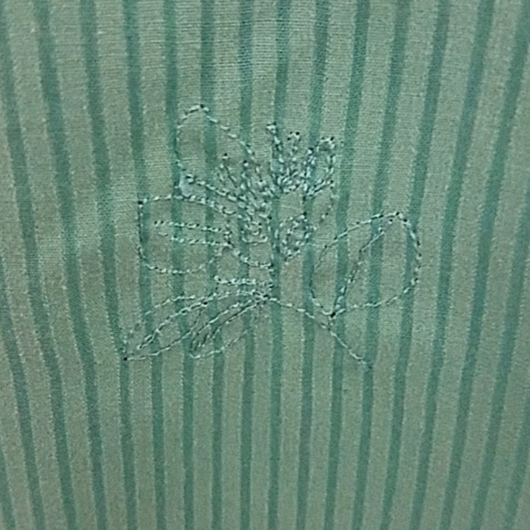 Apt.9 Flower Light Green Blouse Size XL - Picture 5 of 8